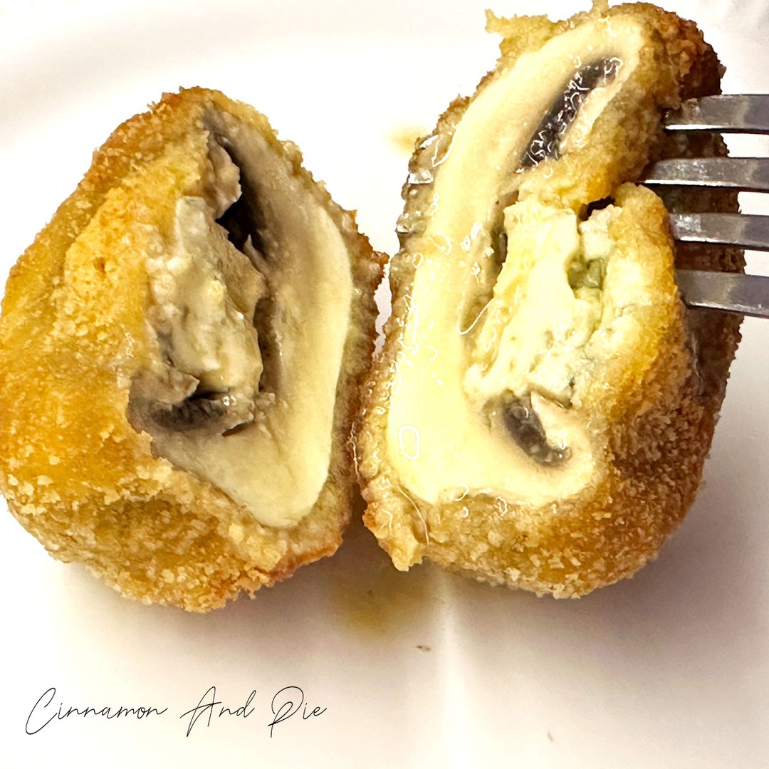 This delectable dish marries the richness of Gorgonzola cheese with the umami goodness of mushrooms, creating a symphony of flavors that tantalize the taste buds.
#stuffedmushrooms #mushrooms #mushroom #mushroomseason #mushrooms🍄 #stuffedportobello #foodie #foodies #foodielife #yummy #food #yummyfood #yummyyummy