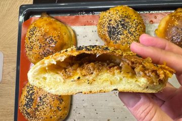 cheeseburger buns